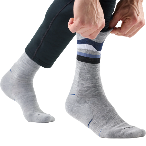 Smartwool Run Cold Weather Targeted Cushion Horizons Crew Socks in Light Gray, pair
