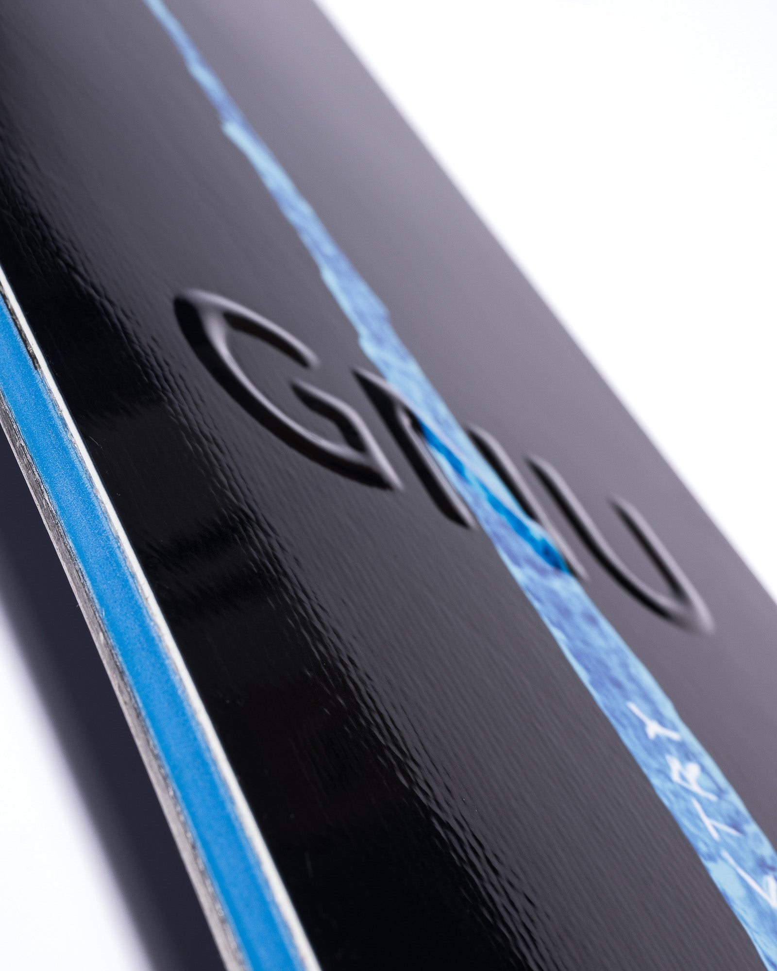 GNU Banked Country snowboard shape detail