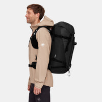Mammut Trion 50 worn, side
