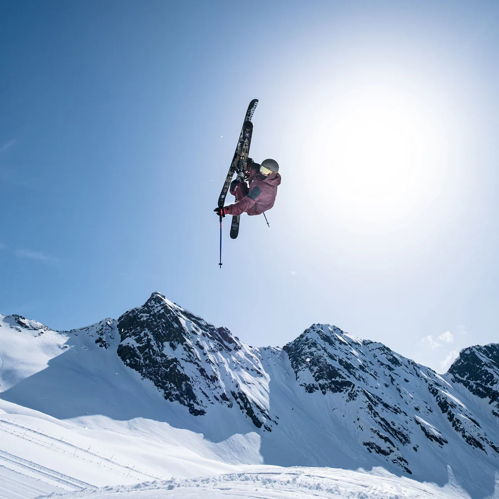 4D MAG - Coyote Pow Hunter