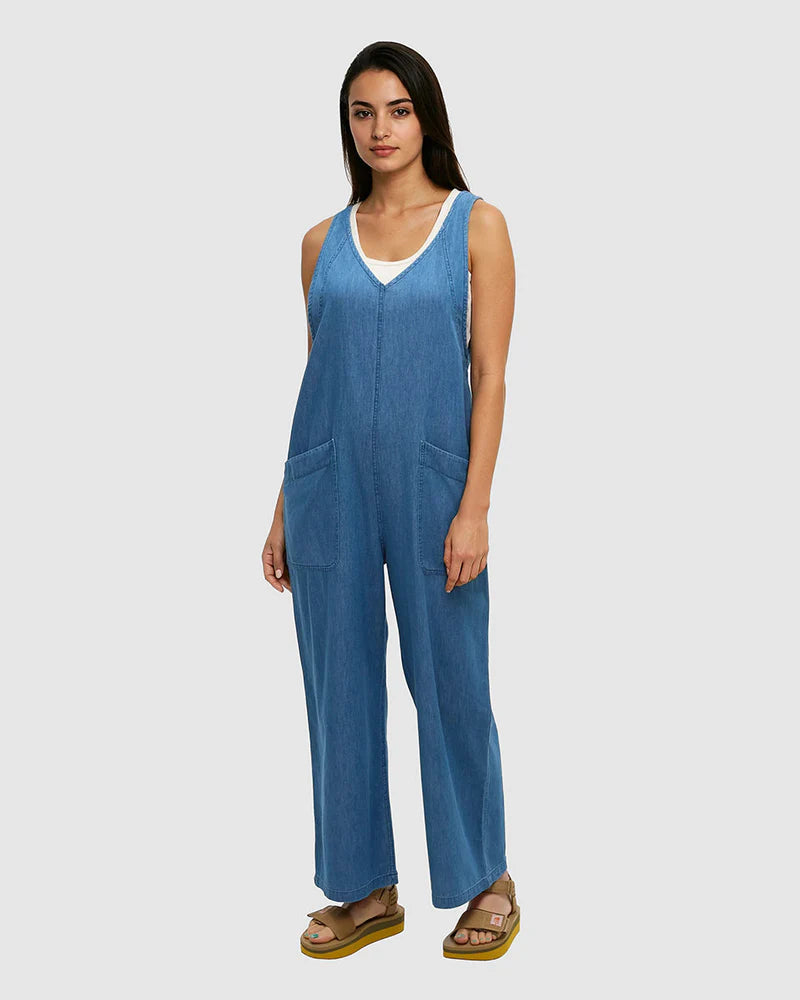 Women's Nova Overall