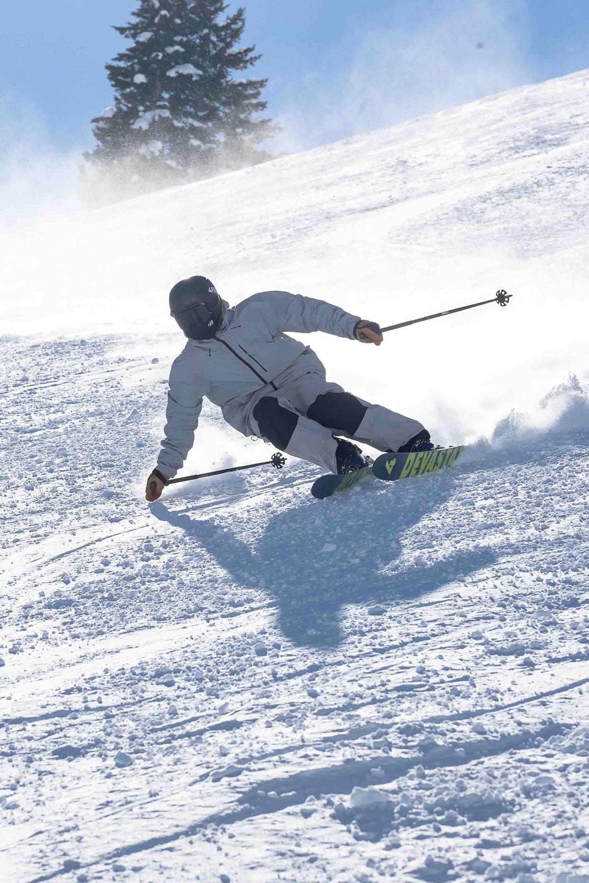 4FRNT Devastator ski in action