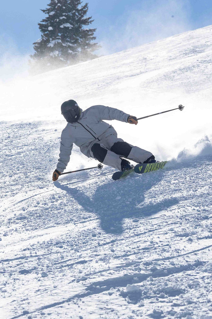 4FRNT Devastator ski in action
