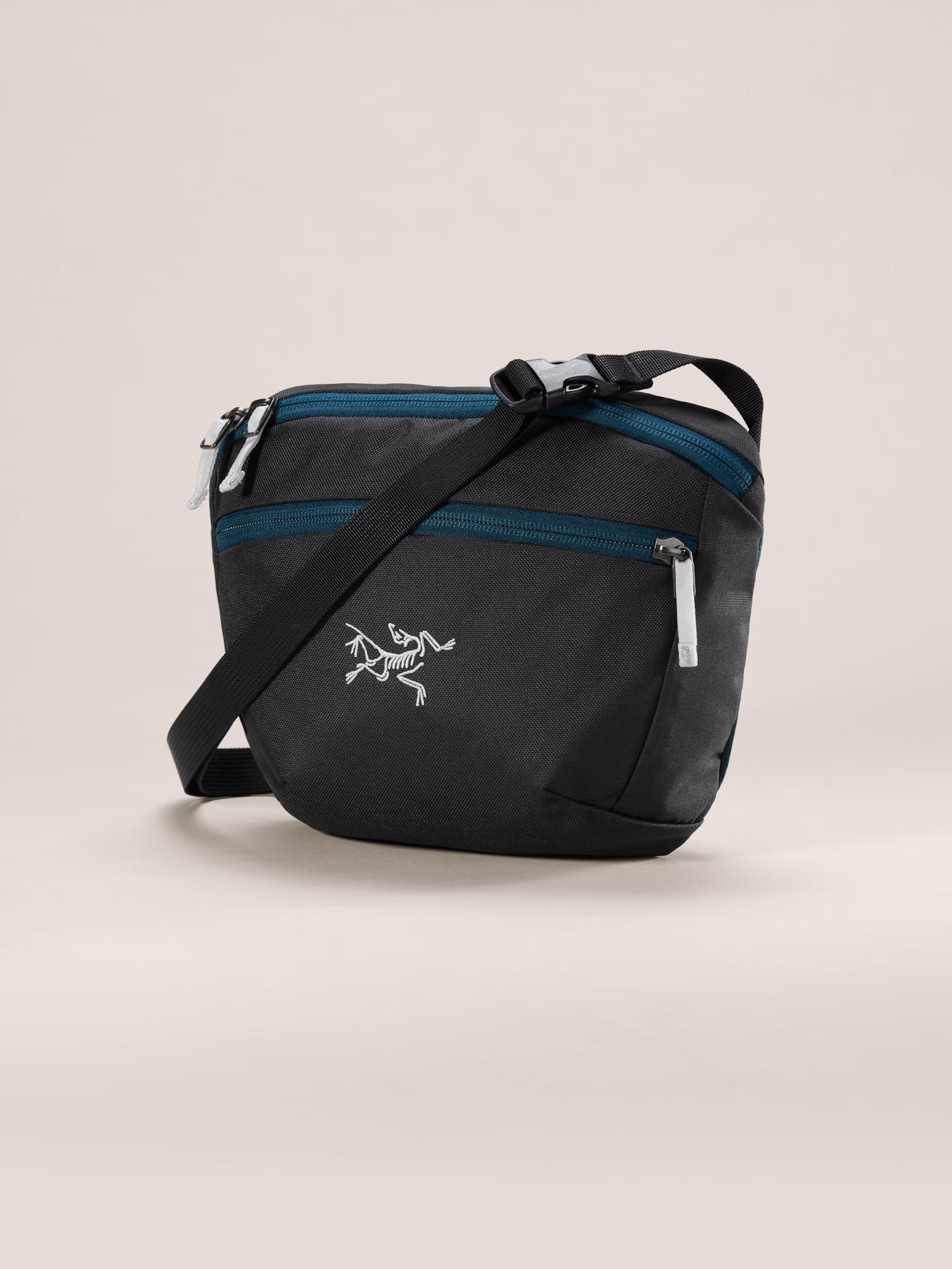 Arc'teryx | Mantis 2 Waist Pack | Mt. Waddington Outdoors Arc'teryx | Mantis 2 Waist Pack | Mt. Waddington Outdoors