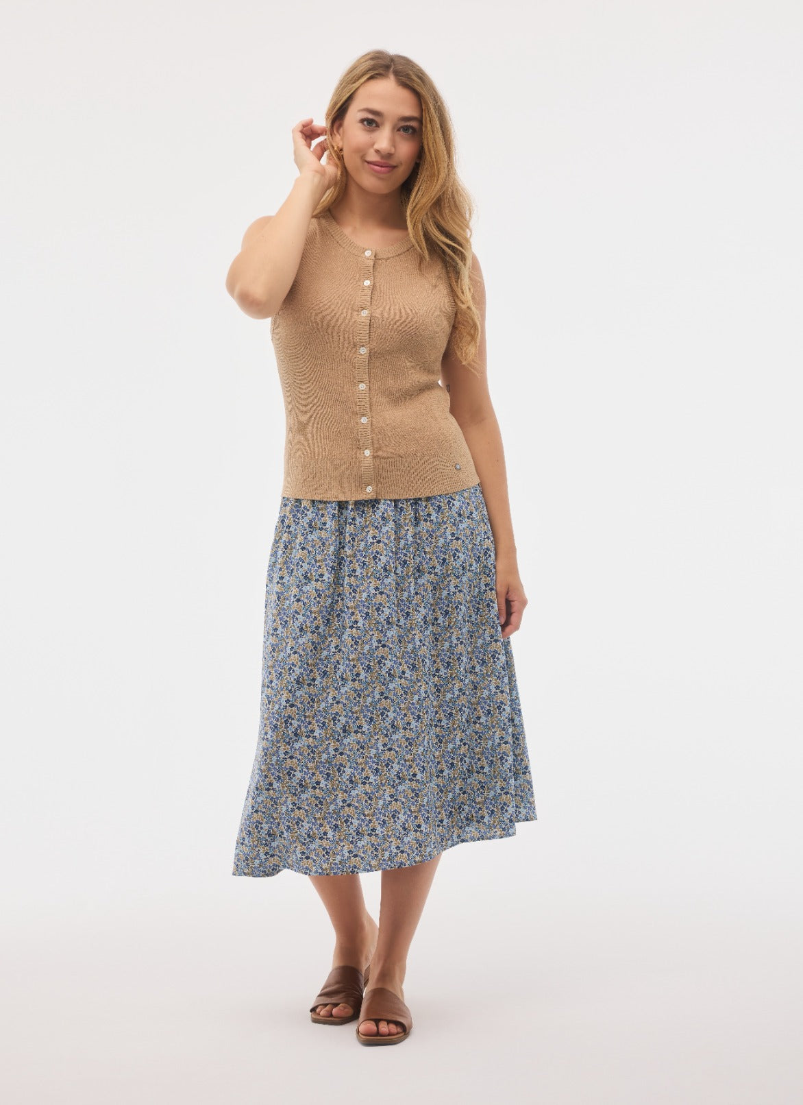 Fig Women's Evelyn Sleeveless Top - Maple