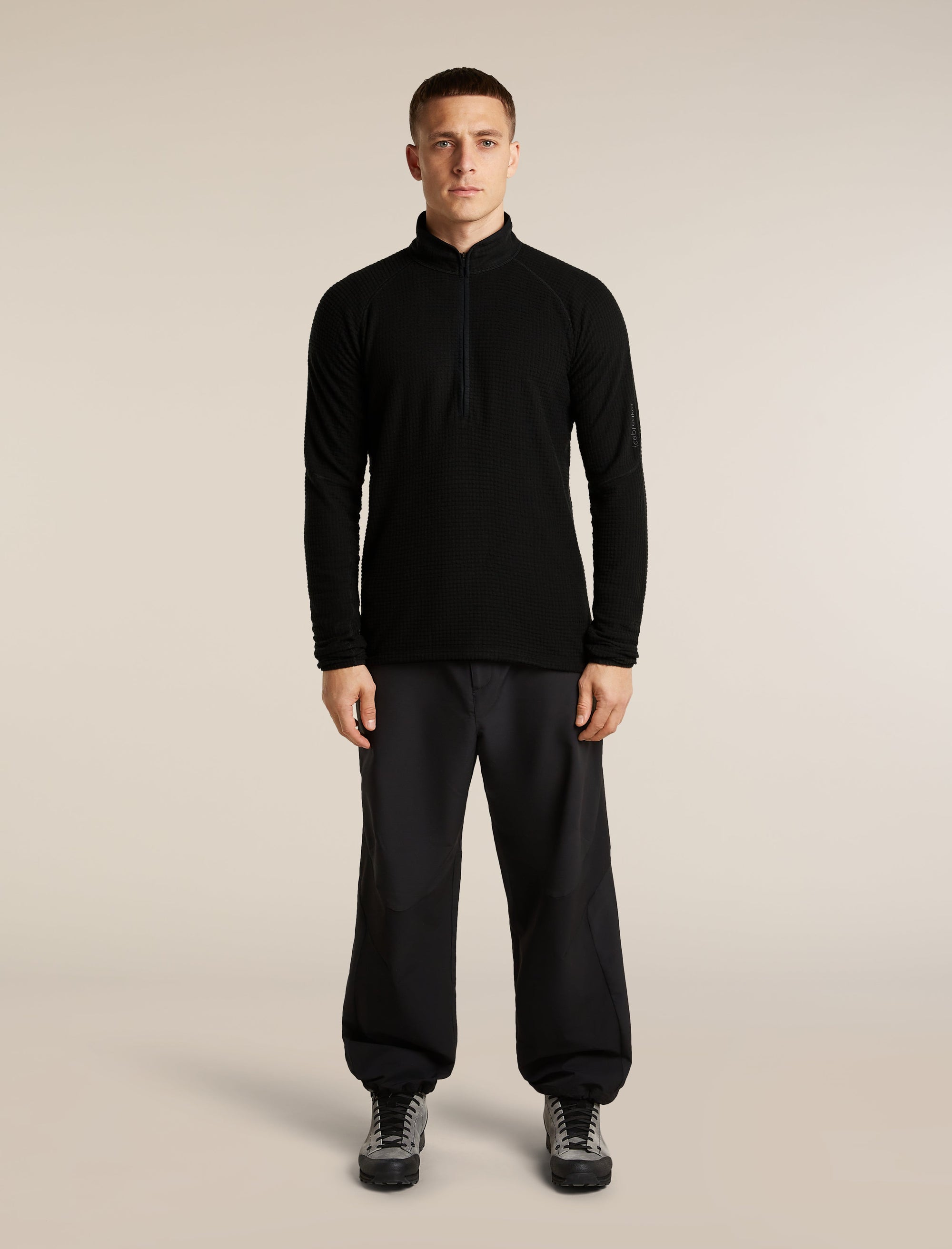 Icebreaker Men's Merino 400 RealFleece Grid Peaksland Long Sleeve Half Zip in Black, side