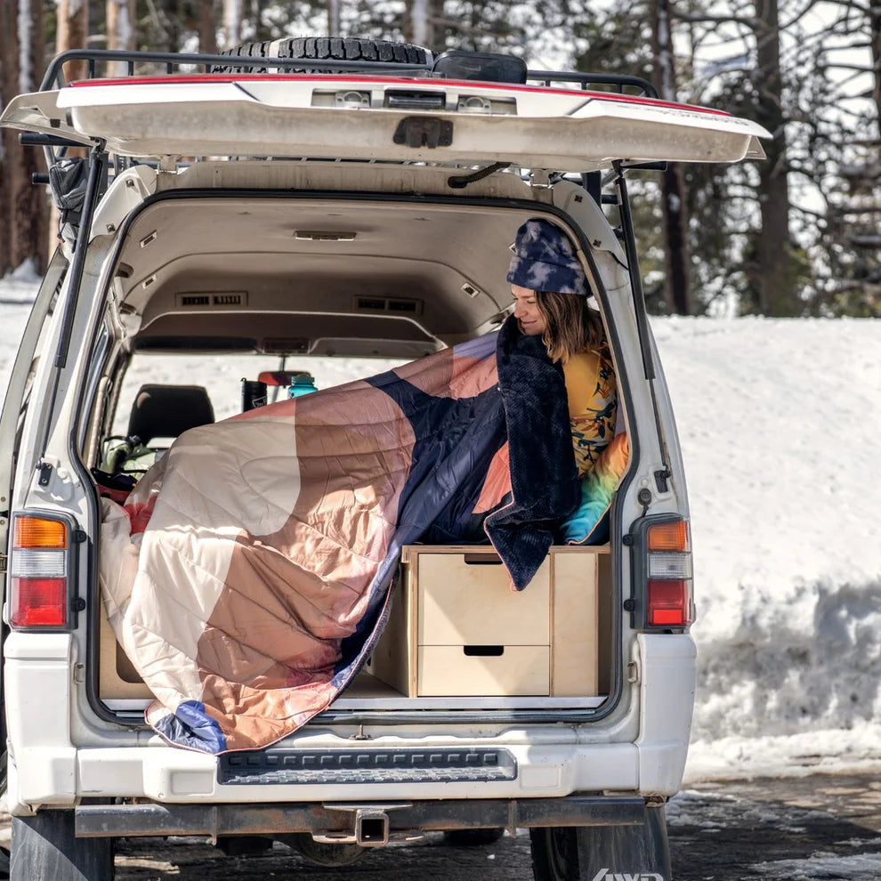 Fleece Puffy Blanket - Valley Dawn