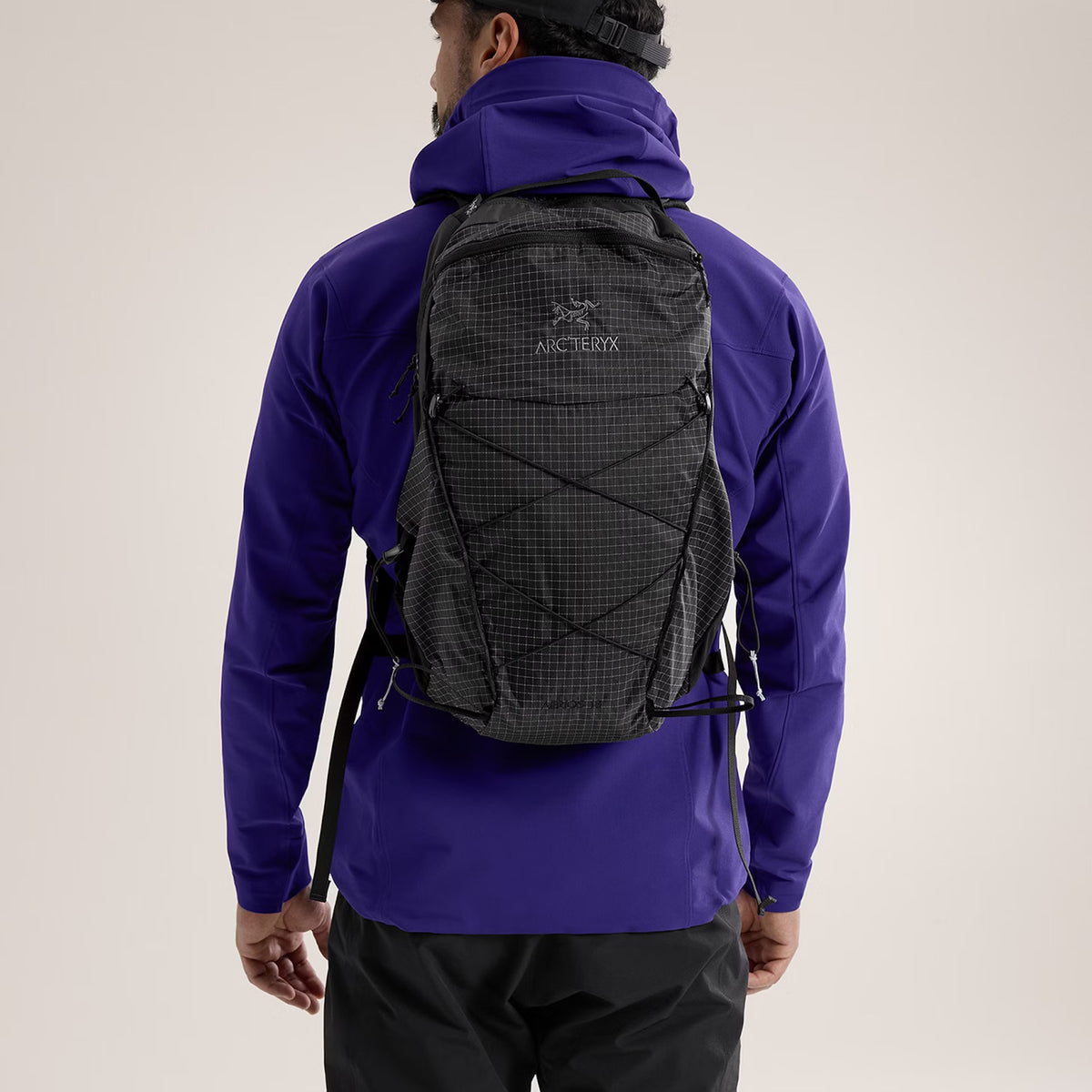 Arc'teryx | Aerios 18 Backpack | Mt. Waddington Outdoors