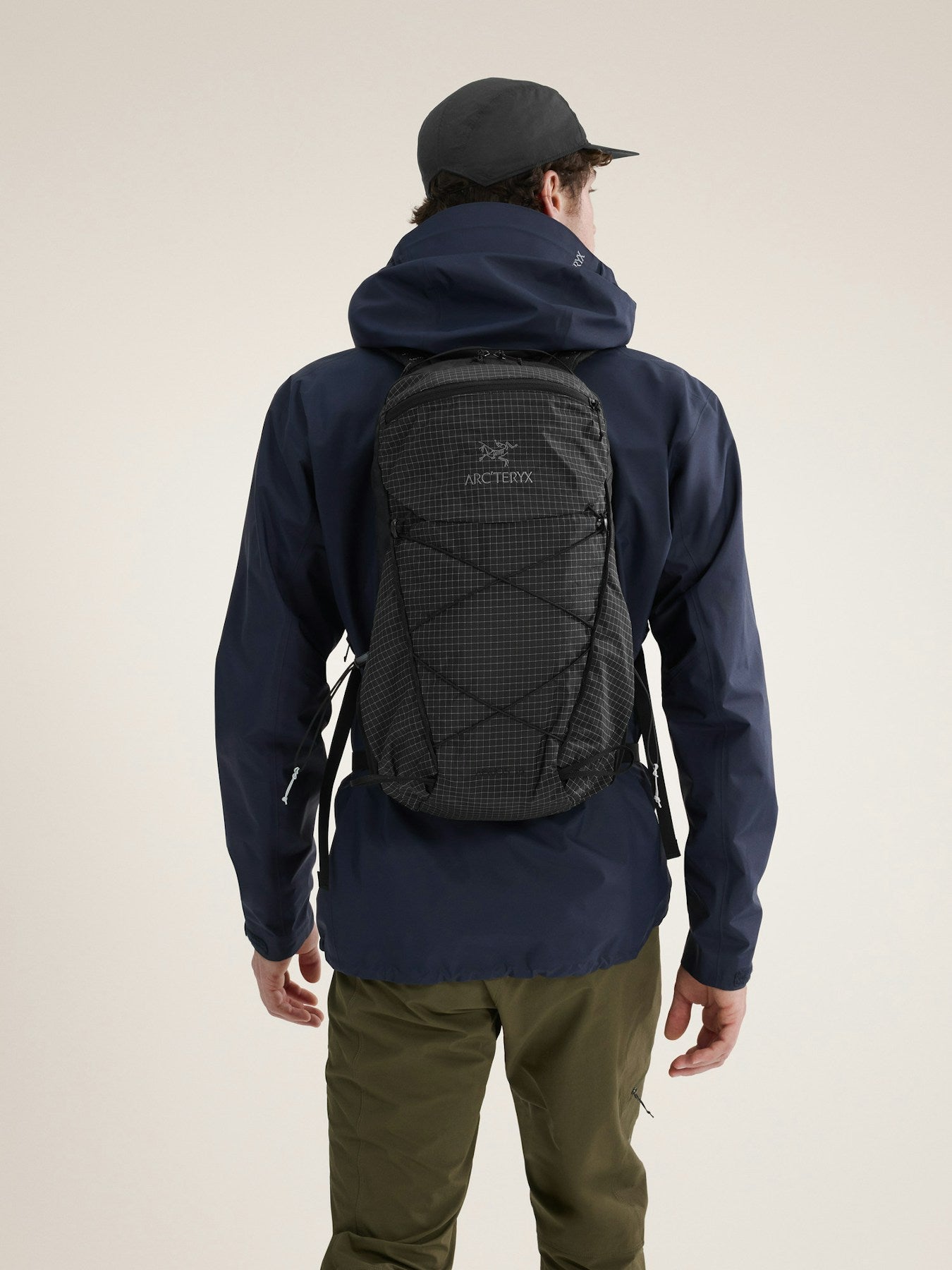 Arc'teryx Aerios 18 Backpack - Black, front