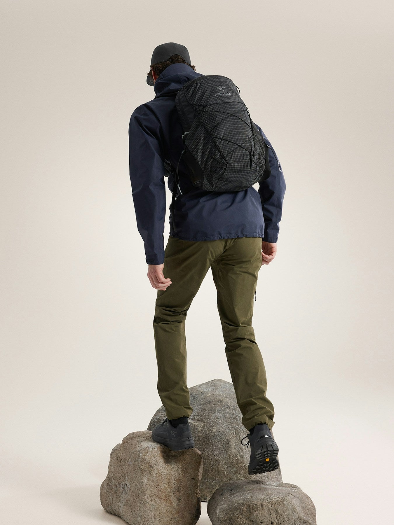 Arc'teryx Aerios 18 Backpack - Black, detail