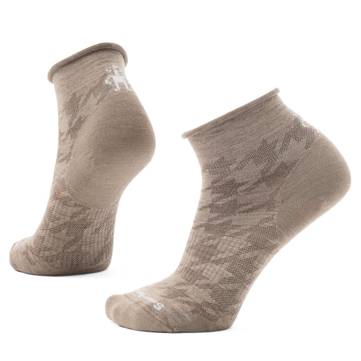 Everyday Hounds Tooth Ankle Socks