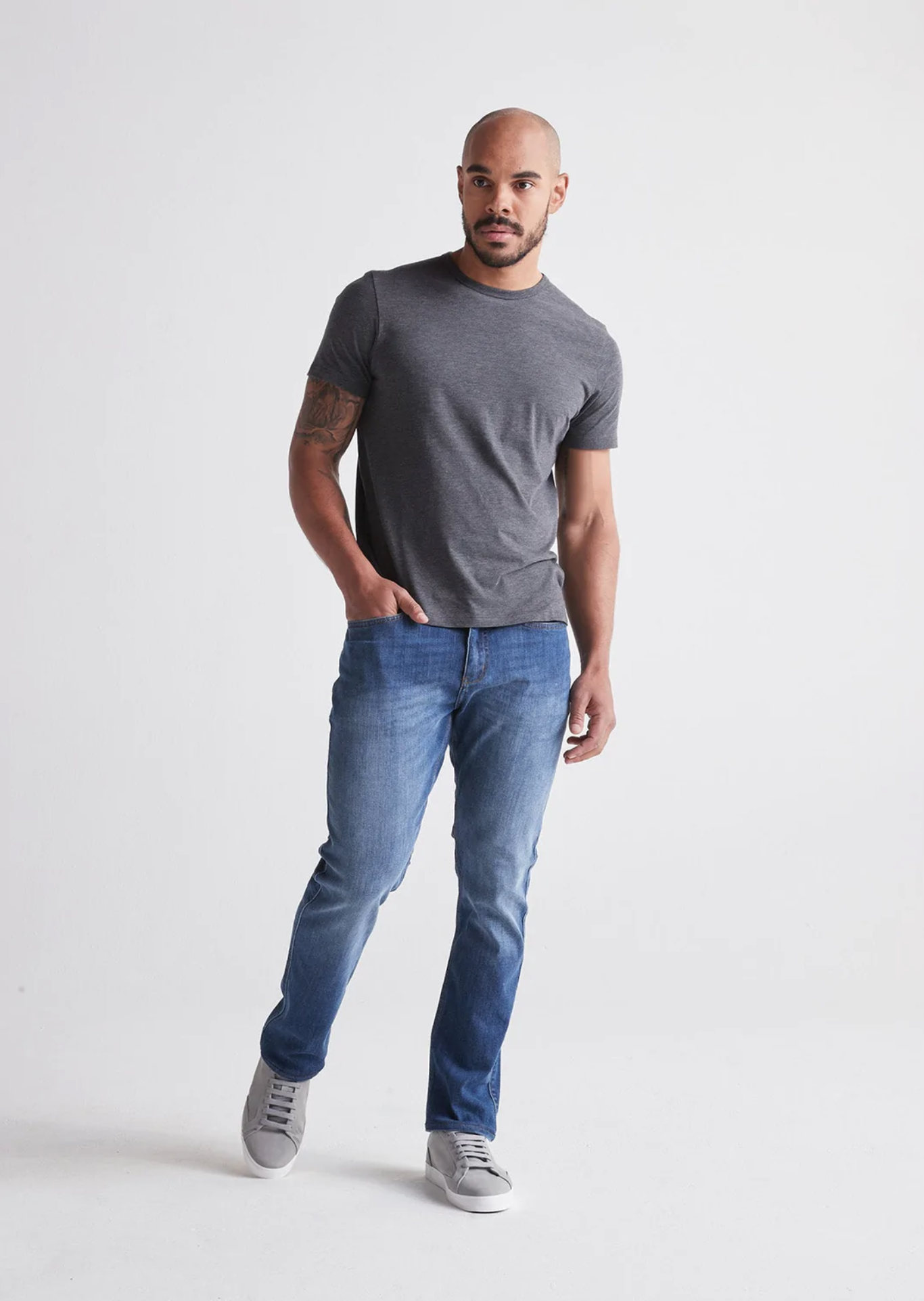 Men's Performance Denim Relaxed Taper