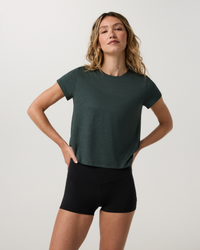 Vuori Energy Classic Tee - Hemlock Heather, front