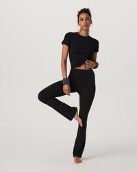 Vuori Pose Fitted Tee in Black, full