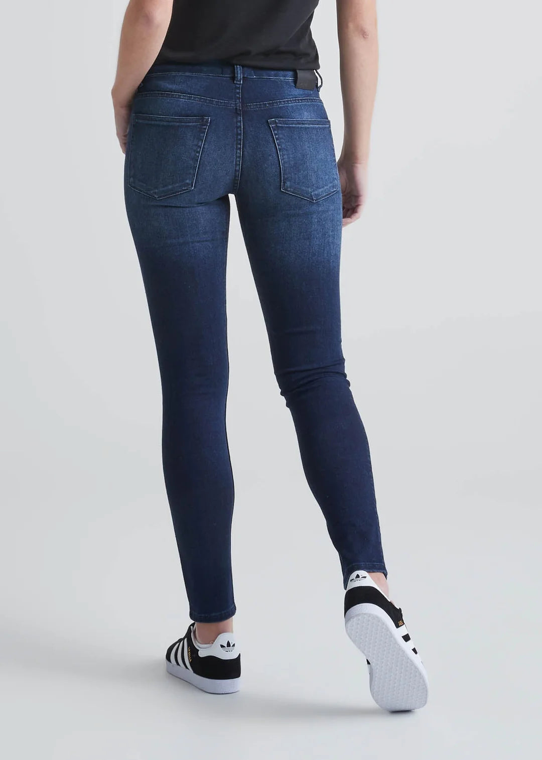 Women's Performance Denim Mid Rise Skinny