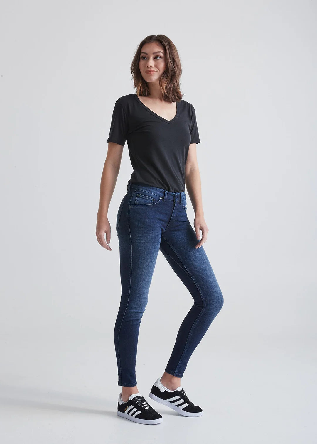 Women's Performance Denim Mid Rise Skinny