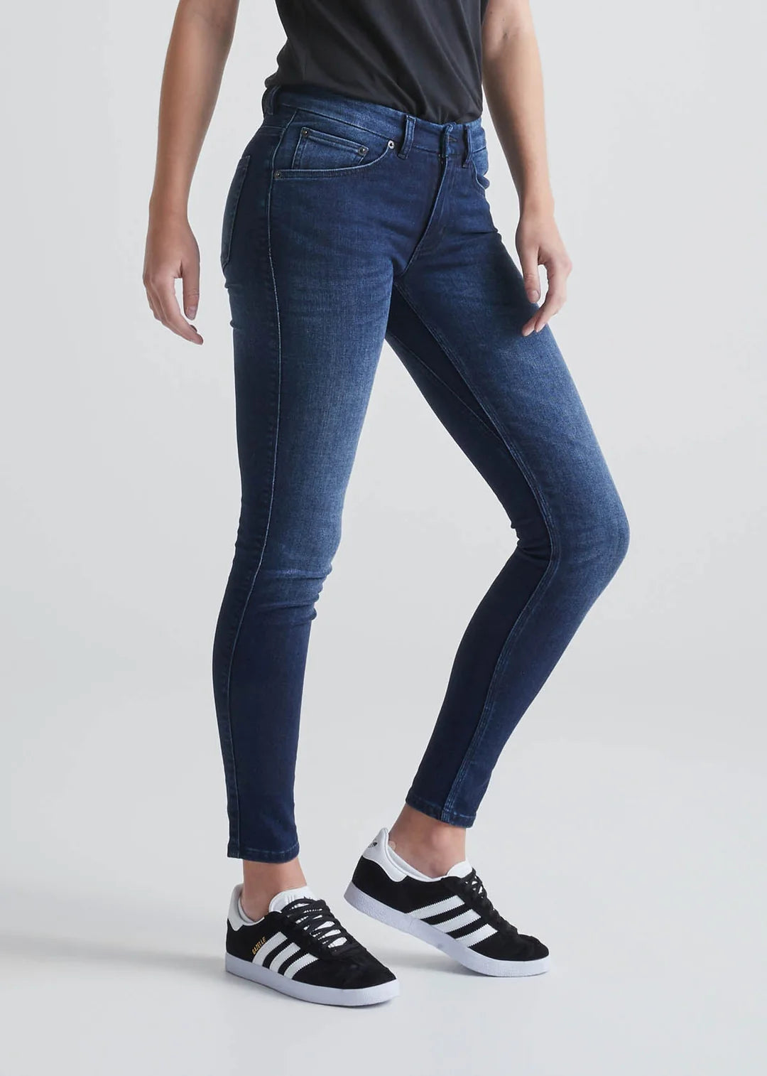 Women's Performance Denim Mid Rise Skinny