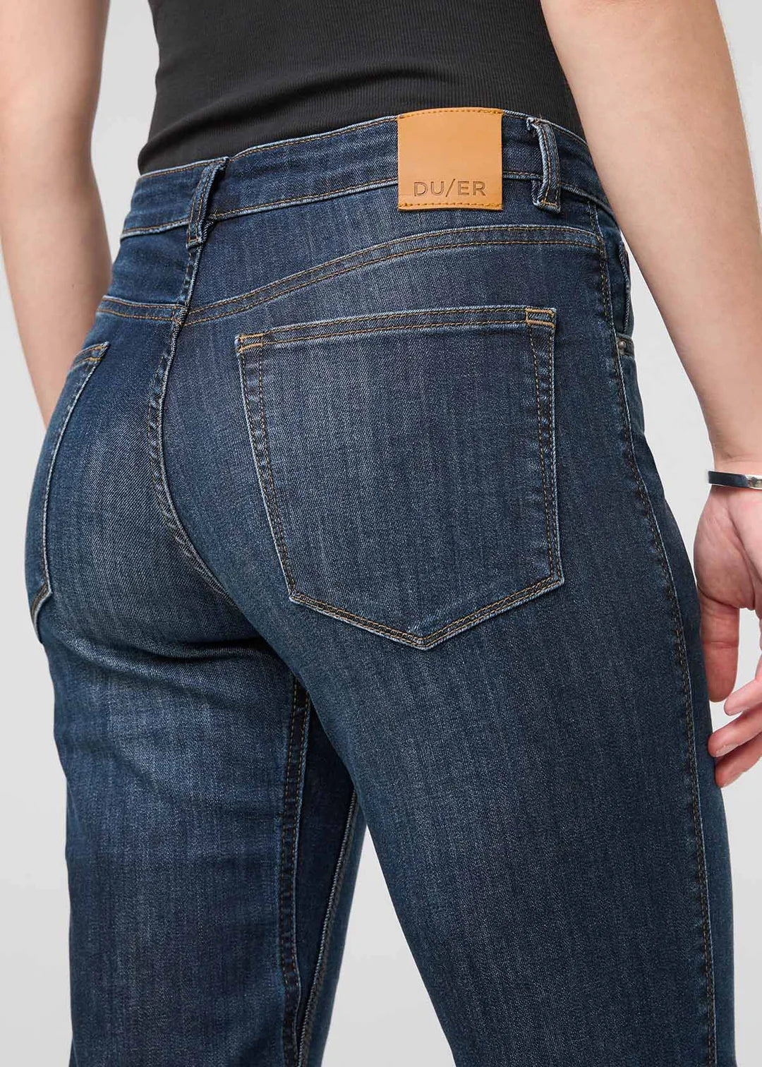 Women's Performance Denim Girlfriend Jeans