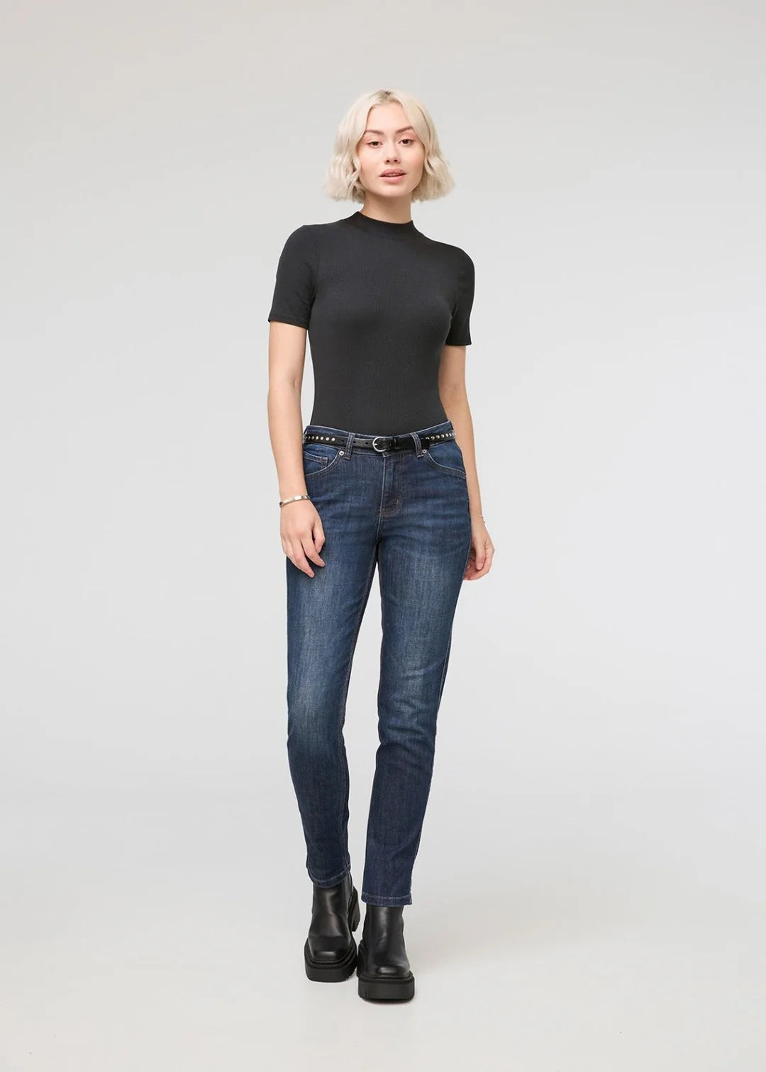 Women's Performance Denim Girlfriend Jeans