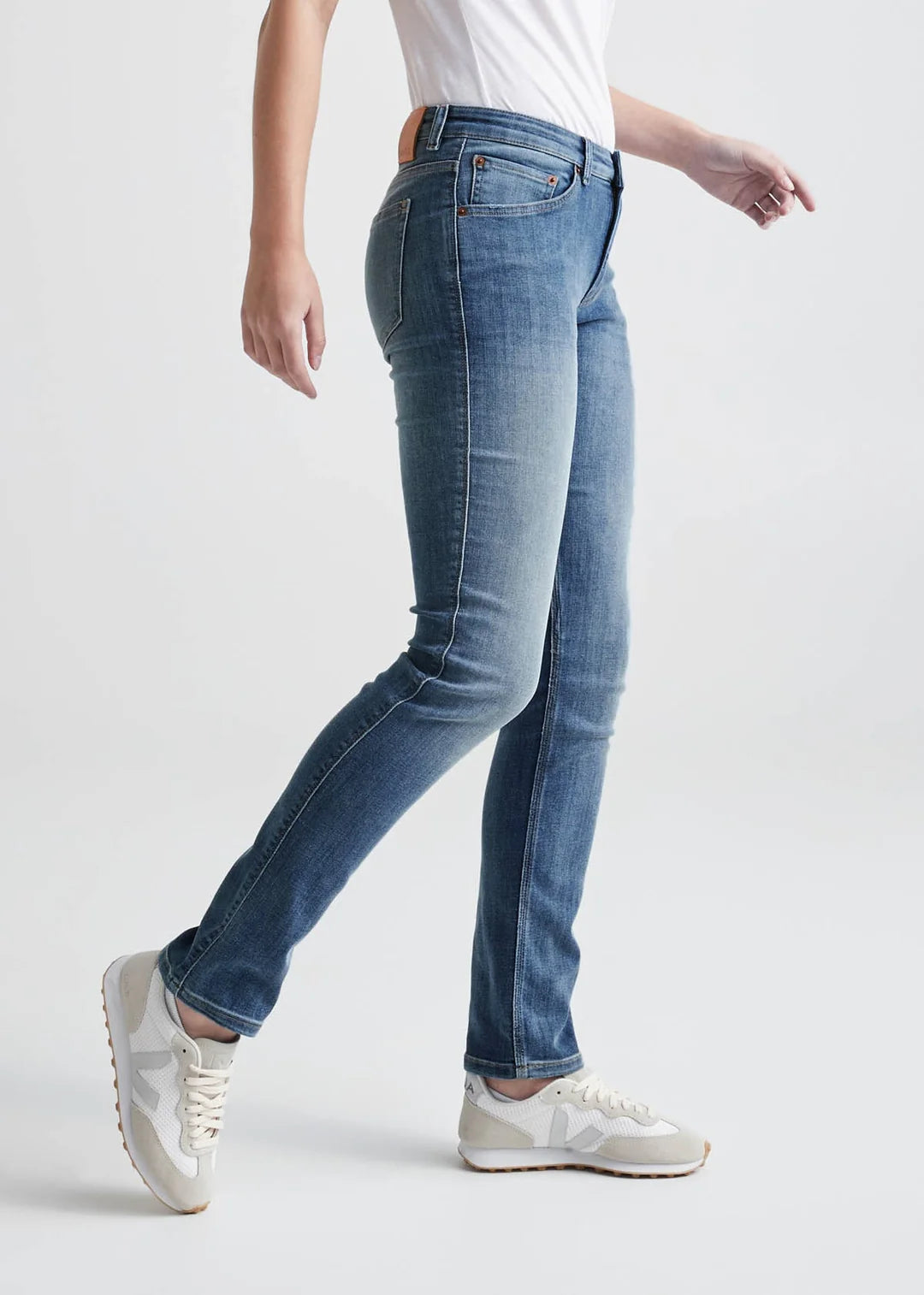 Women's Performance Denim Mid Rise Slim Straight