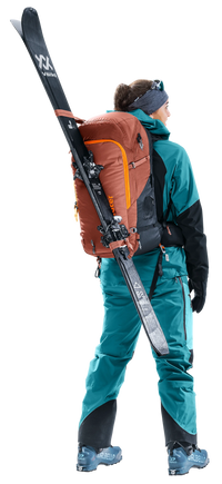 Deuter Alproof Tour 36+5 SL on skier