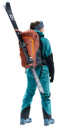 Deuter Alproof Tour 36+5 SL on skier