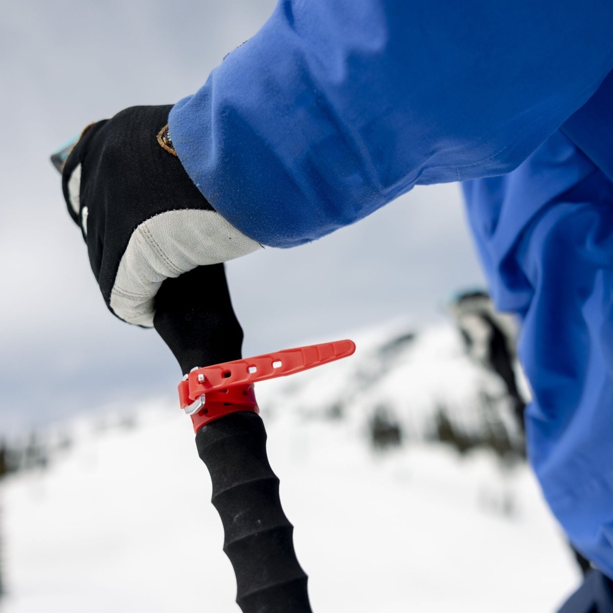 G3 tension strap lashing ski poles