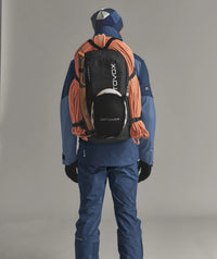 Ortovox Haute Route 40 - carrying rope and helmet