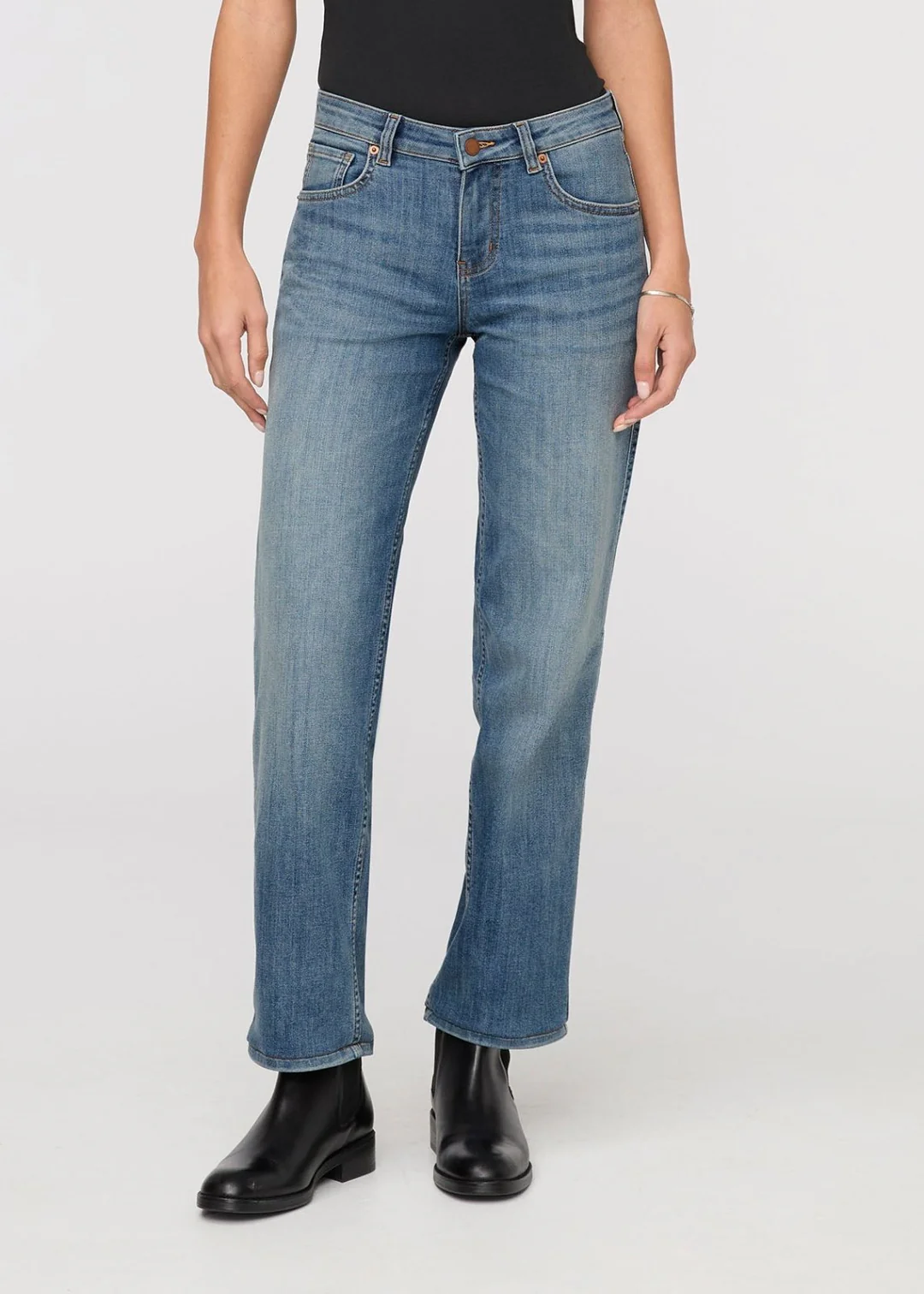 Women’s Performance Denim Mid Rise Straight