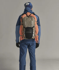 Ortovox Switchback 32 - carrying rope and gear